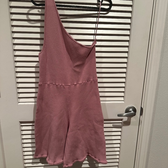 FREE PEOPLE ONE SHOULDER RIB ROMPER SIZE L - Picture 1 of 4